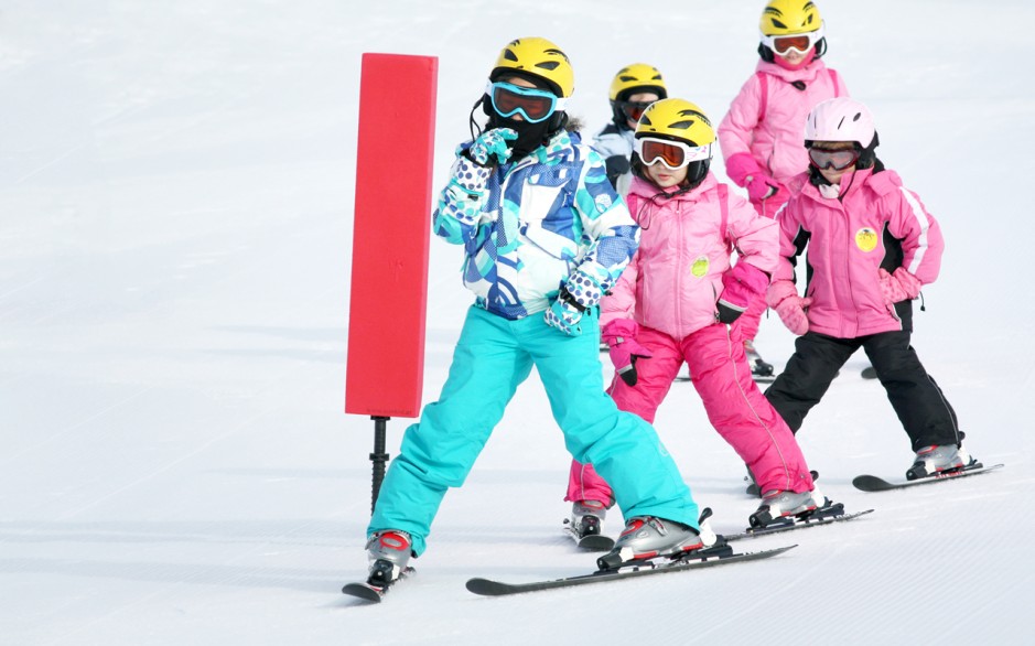 Learn to ski while having fun